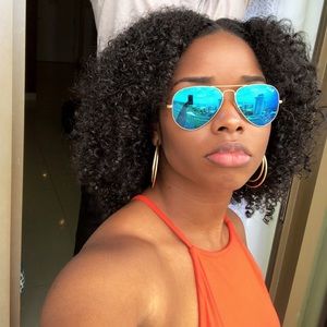 🚨SOLD🚨Ray-Ban Polarized Blue Mirror Aviator